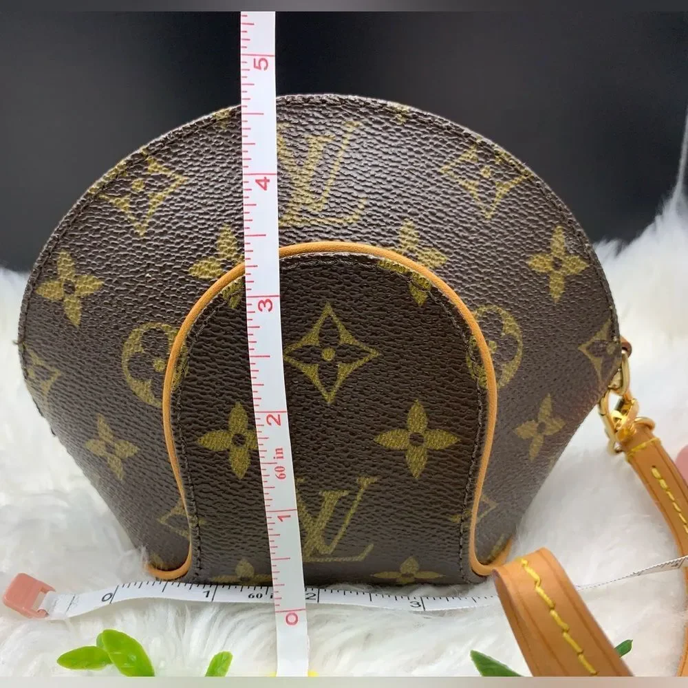 Extremely Rare! Louis Vuitton Monogram Mini Ellipse